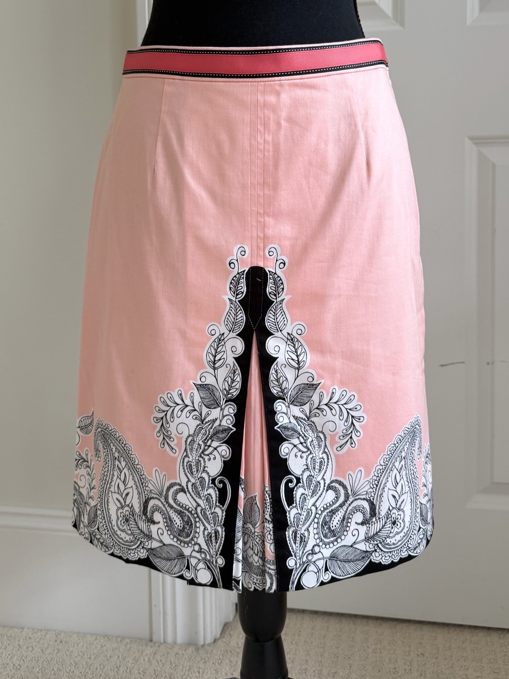Etcetera Light Pink Embroidered Front-Slit Midi Skirt, size 0